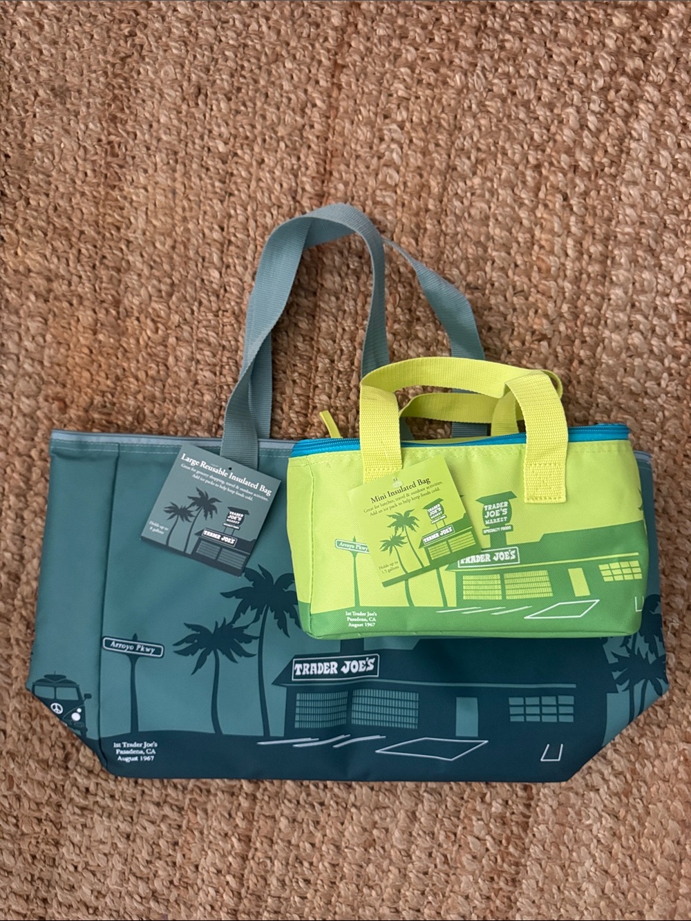 Trader Joe’s cooler green and Lime Tote Set – Insulated Shopper Bags bundle